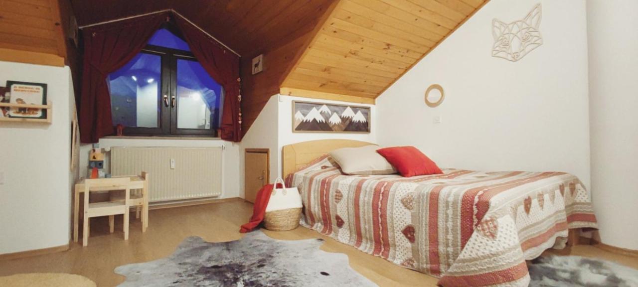 Fox Family Apartment Kranjska Gora Exterior foto